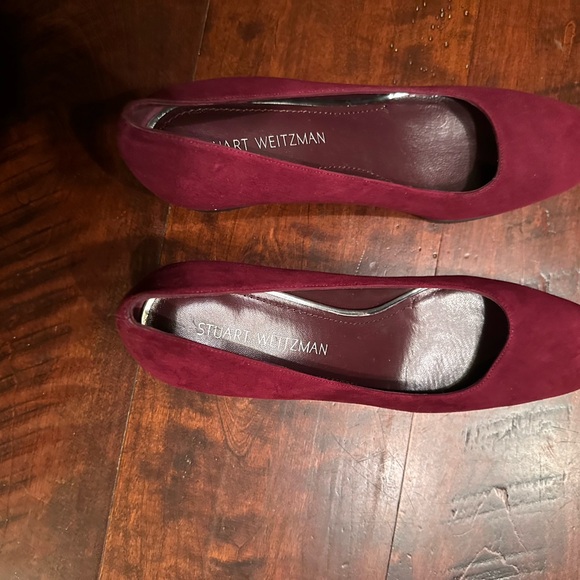 Beautiful new Stuart Weitzman wine-colored suede pumps. - Picture 7 of 7